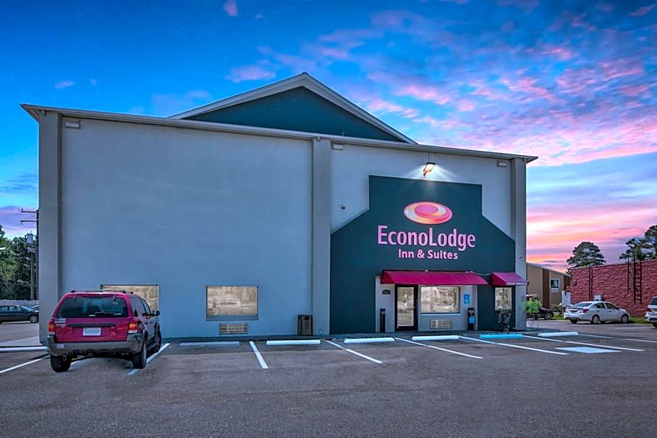 Econo Lodge Inn & Suites I-64 & Us 13