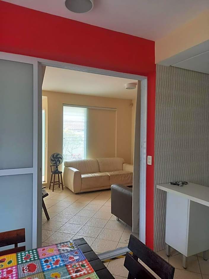 SOBRADO-BERTIOGA-Uso exclusivo para grupos de até 12 pessoas em 1 até 4 suítes