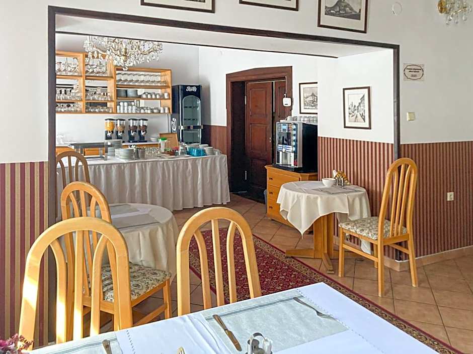 Hotel Salamander - Garni