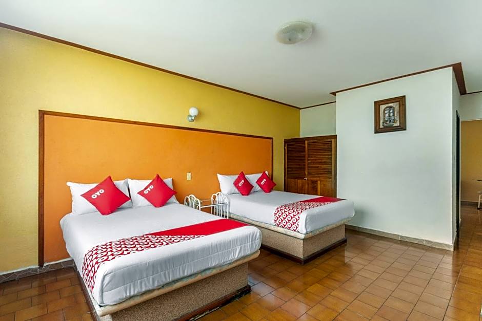OYO Hotel Casa Blanca