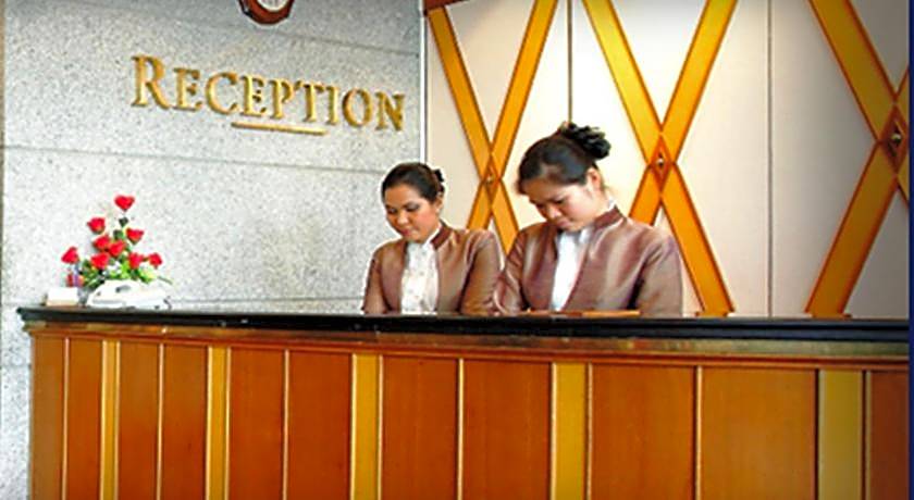 Majestic Suites Hotel