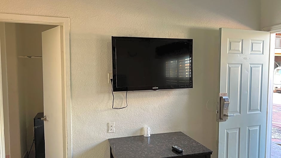 Economy Inn