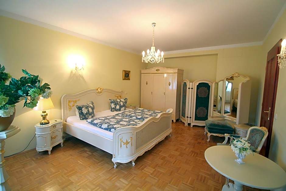 Hotel-Appartement-Villa Ulenburg