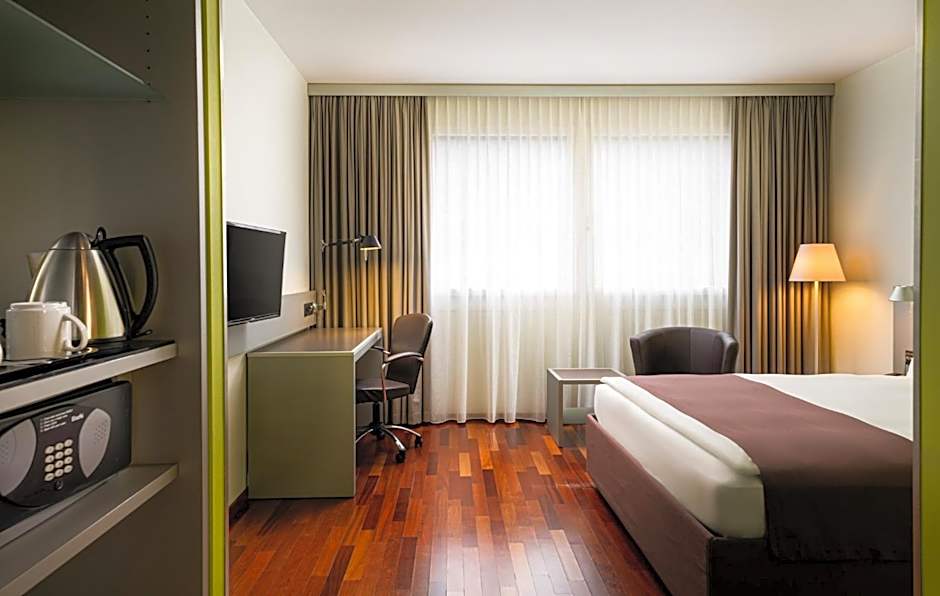 Holiday Inn Zurich Messe By IHG