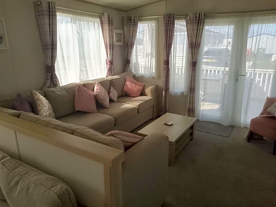 Seasalter Cosy Caravan,