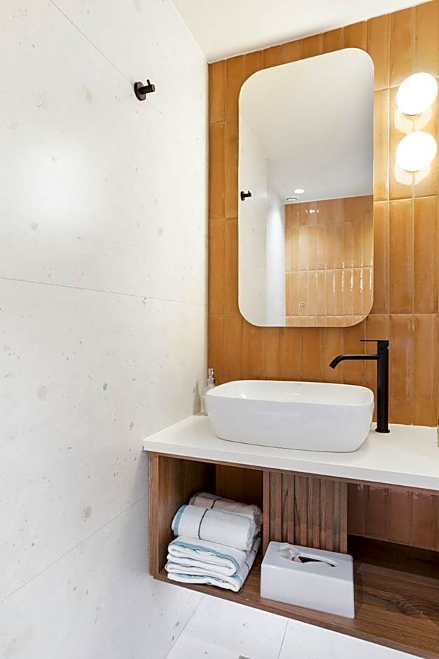 Legacy Gastro Suites