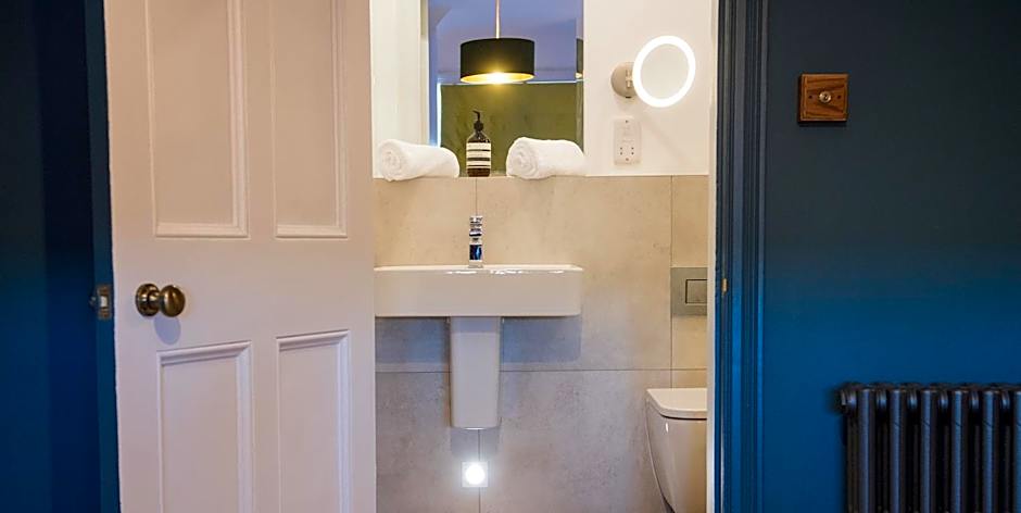 Purchases Restaurant & Accommodation