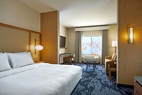 One-Bedroom Executive King Suite with Sofa Bed - Hearing Accessible