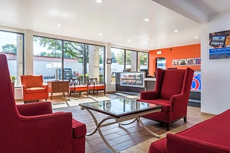 Econo Lodge