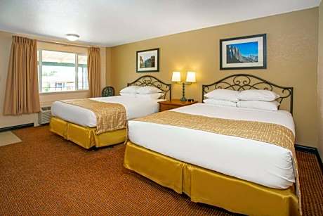 Deluxe Queen Room with Two Queen Beds - Non-Smoking