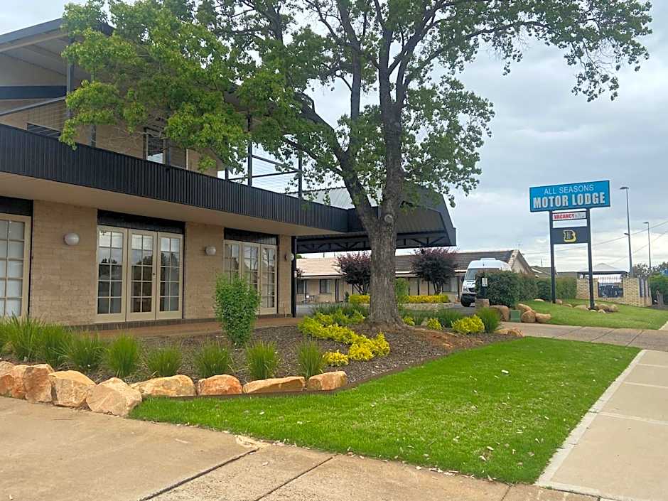 All Seasons Motor Lodge