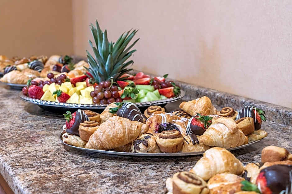 Best Western Plus Bathurst Hotel & Suites