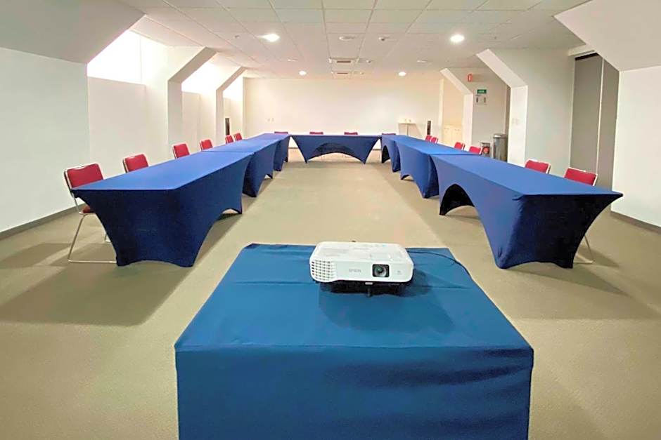 Hotel MX forum buenavista CDMX, Trademark by Wyndham