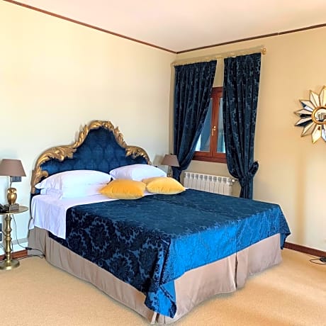 Superior Double or Twin Room with Canal View