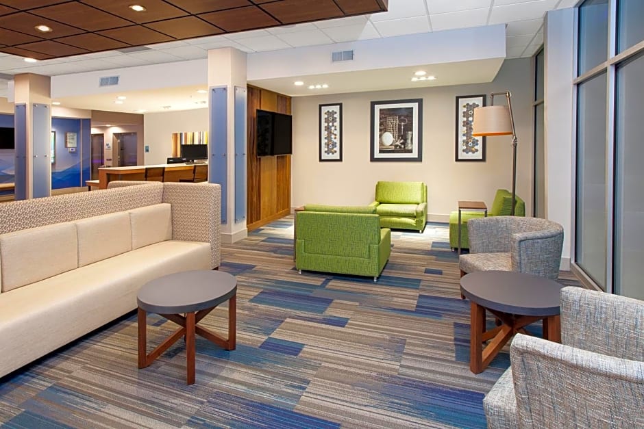 Holiday Inn Express & Suites Sterling Heights-Detroit Area By IHG