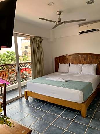 Apartment with Balcony
