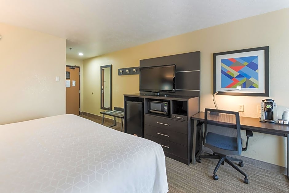 Holiday Inn Express London-I-70