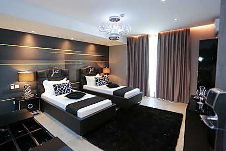 Twin Room with Balcony