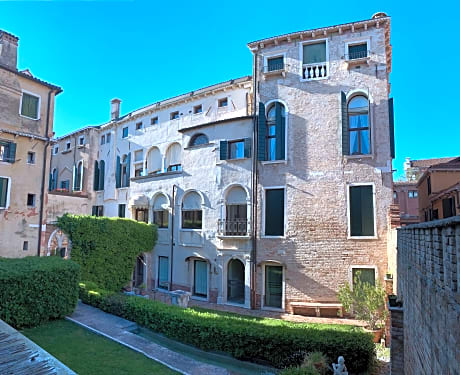 Palazzo Contarini Porta di Ferro