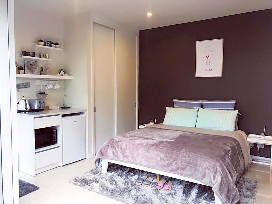 New Market Cozy Room