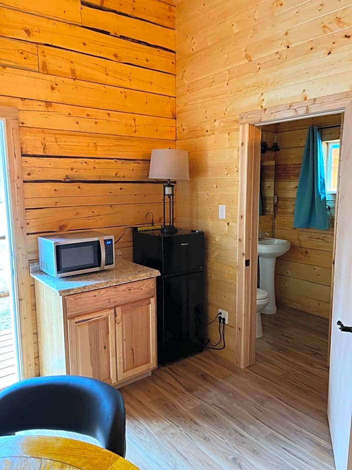 Carlo Creek Cabins