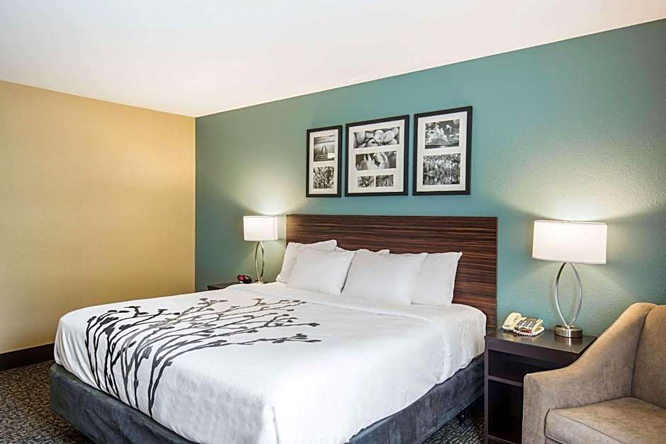 Sleep Inn & Suites Dunmore