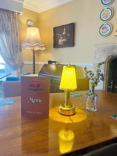 Crown & Cushion Hotel