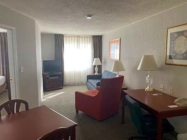 Host Inn All Suites