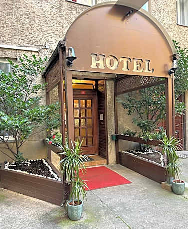 Hotel Adam