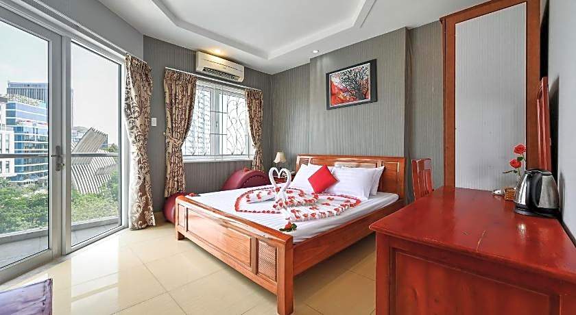 Quang Hoa Airport Hotel