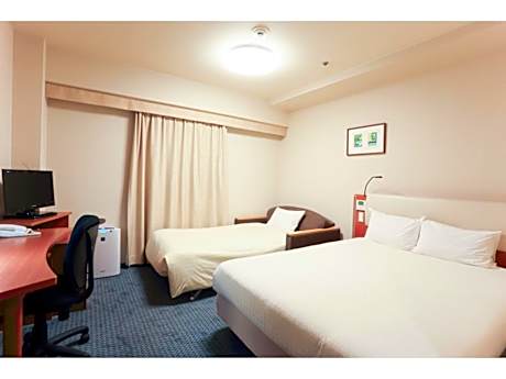 Studio double bed 1 sofa bed smoking
