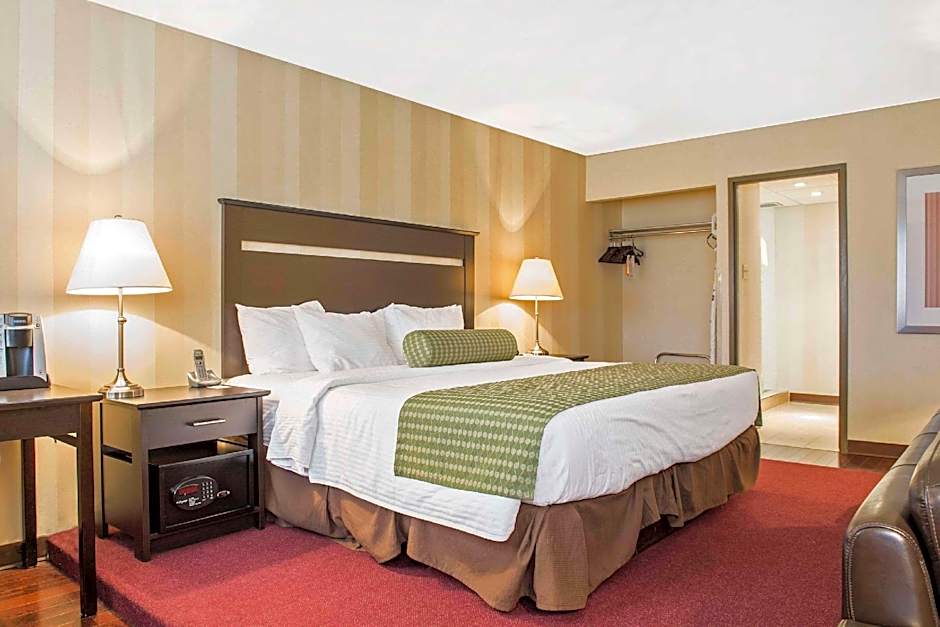 Clarion Hotel & Conference Centre Pembroke