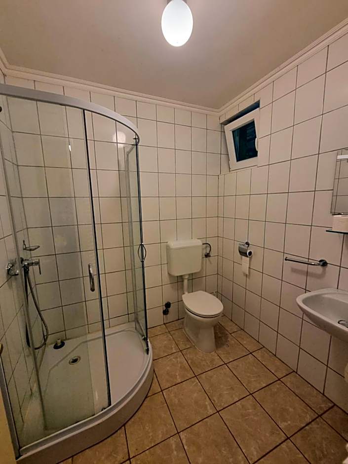 Zöldsziget Menedék, Rendezvény-és pihenőház