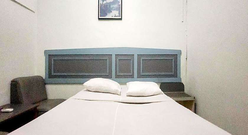 RedDoorz Syariah Near Pelabuhan Sri Bintan Pura Tanjungpinang