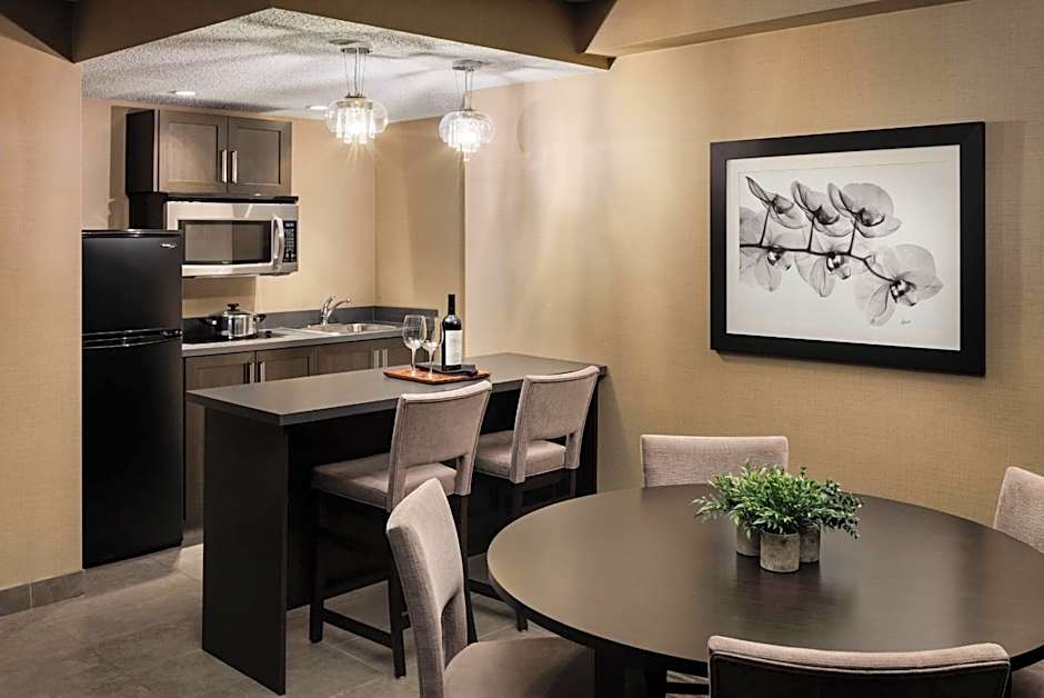 Pomeroy Hotel & Conference Centre