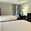 Clarion Inn & Suites Grand Rapids Airport