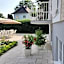 The Little Guesthouse