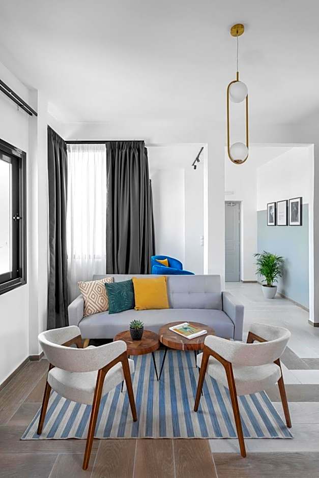 Play Theatrou Athens a member of Brown Hotels