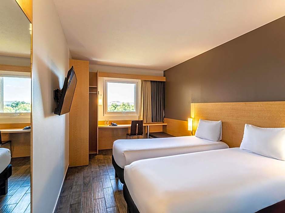 Ibis Merida