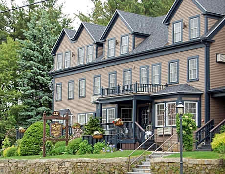 Sea Rose Suites