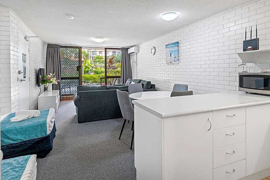 Trickett Gardens Holiday Inn