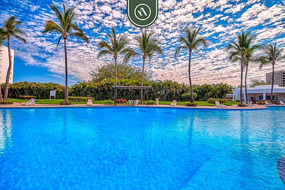 Amazing 2BR Condo with Pool and Access to VIDANTA
