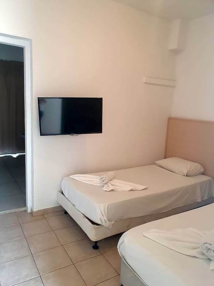 Sea CleoNapa Mandali