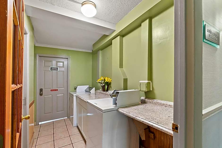 Quality Inn Harpers Ferry - Charles Town