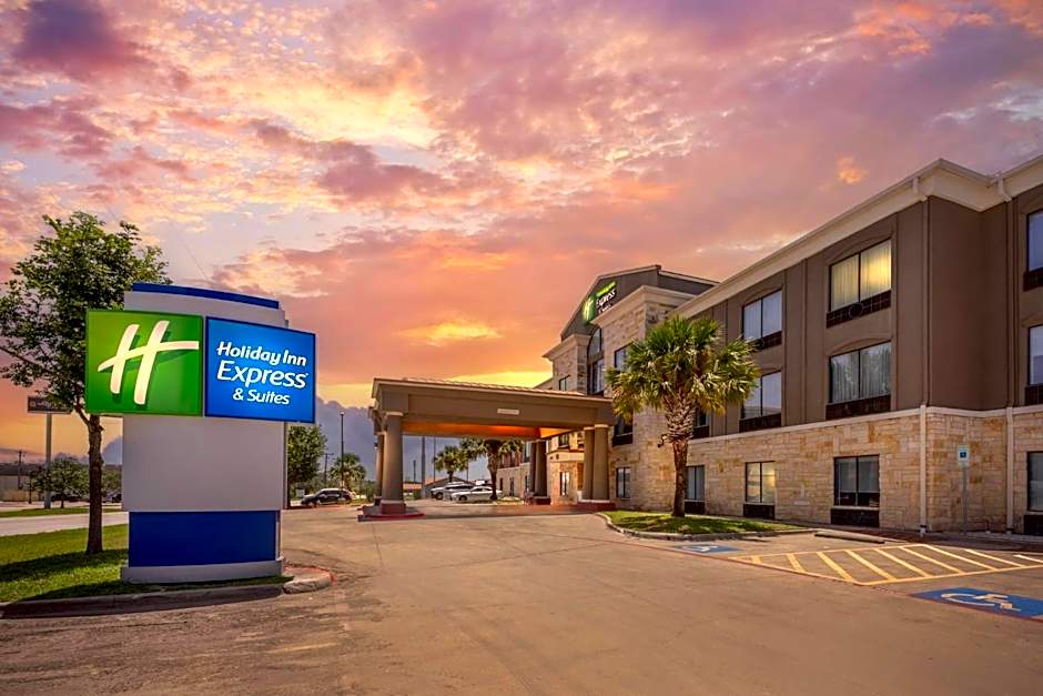 Holiday Inn Express and Suites Beeville By IHG