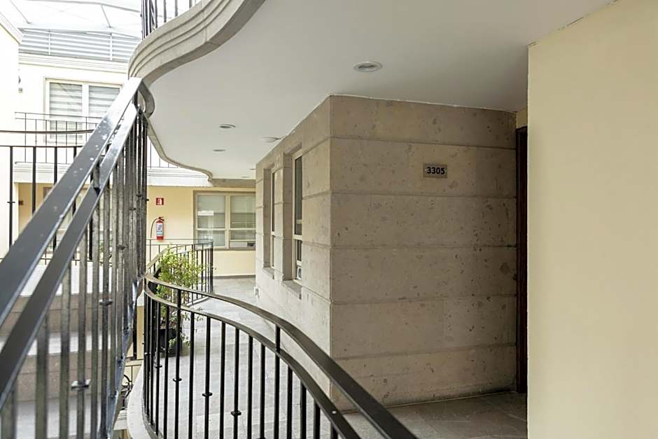 Capitalia Obelisk Polanco