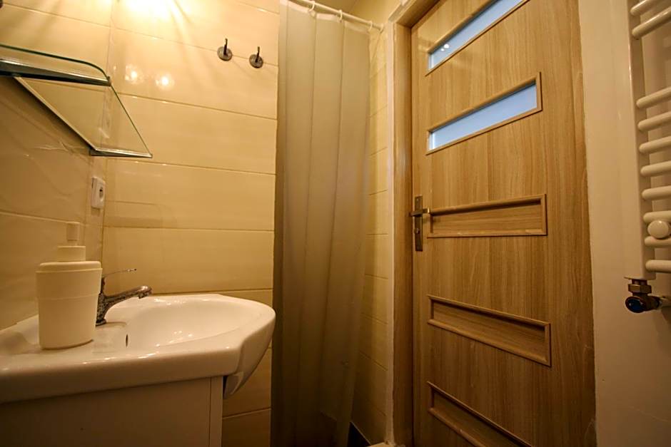 Pokoje Nadrzeczna 45