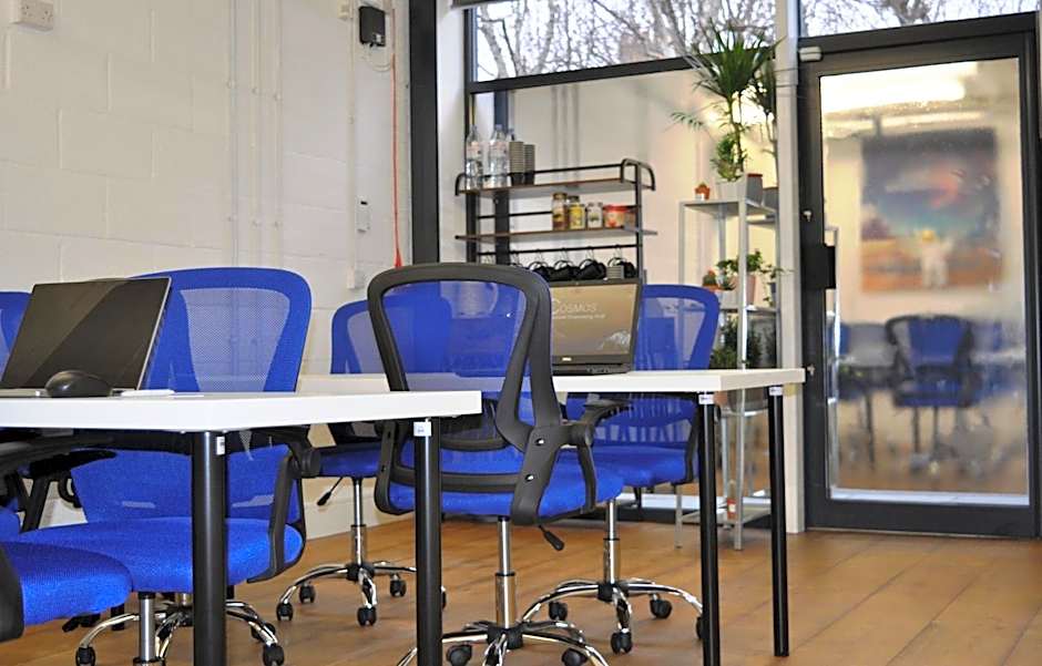 Cosmos Capsule Hub London