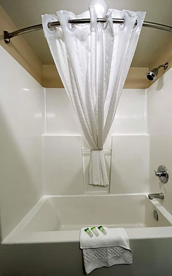 BCMInns - Peace River