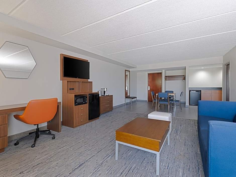 Holiday Inn Express & Suites Augusta West - Fort Eisenhower By IHG